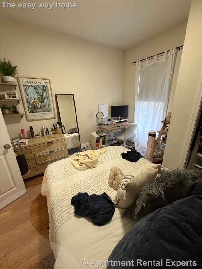 Building Photo - 58 Medford St