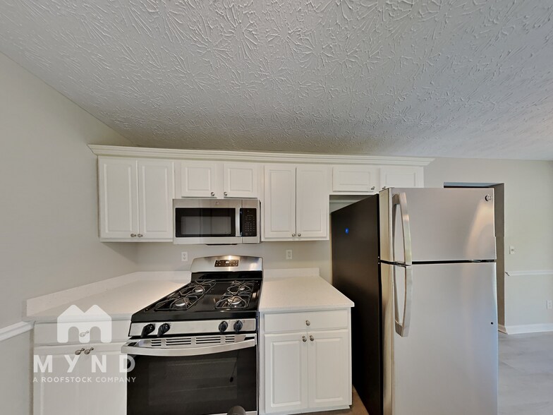 Building Photo - 301 Lacebark Ln