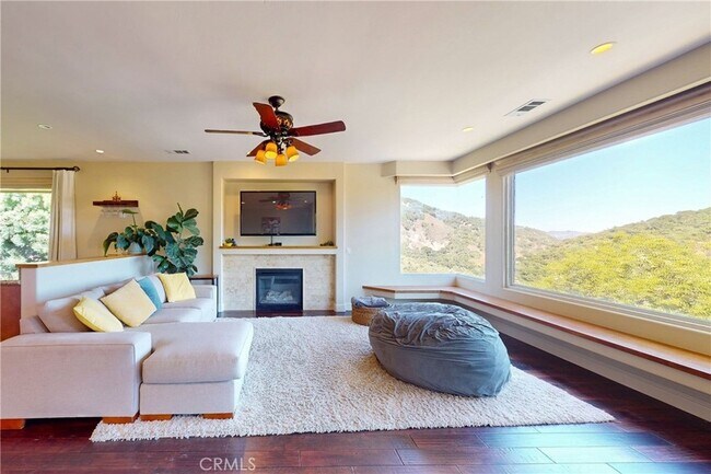 Building Photo - 5595 Tanbark Ct