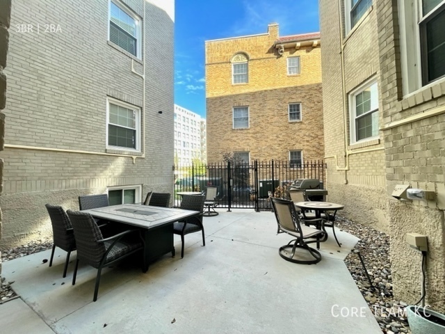 Building Photo - Gorgeous 3 Bedroom in Heart of West Plaza