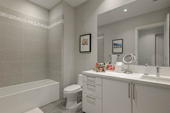 Building Photo - 4521 San Felipe St