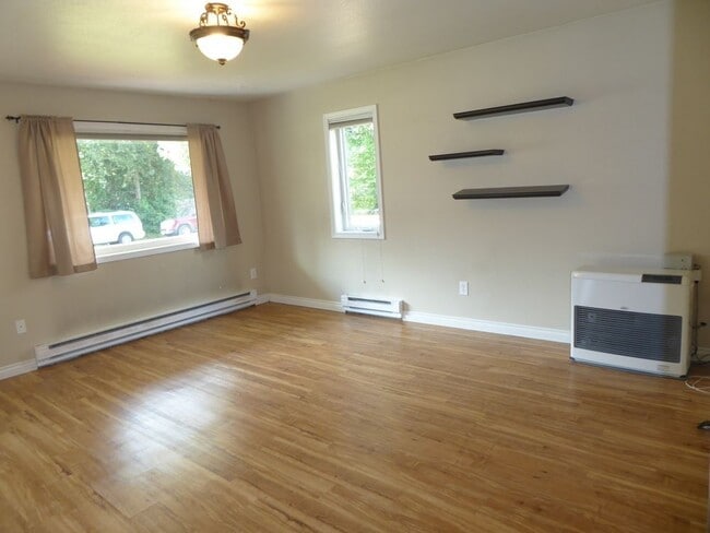 Building Photo - 9236 Emily Way