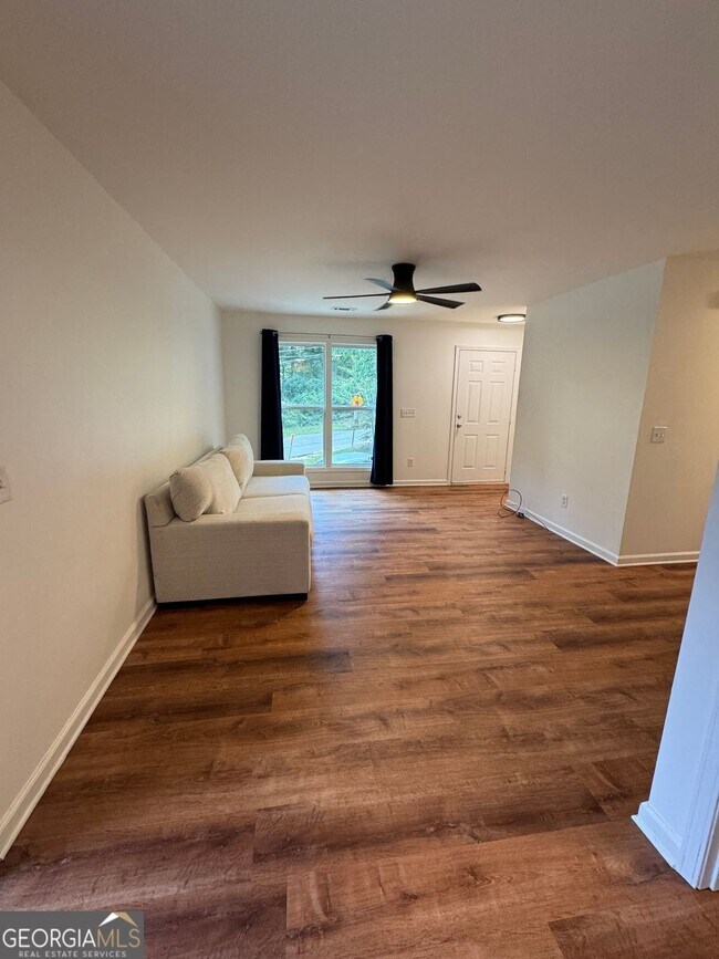 Building Photo - 67 Johnson Rd NW