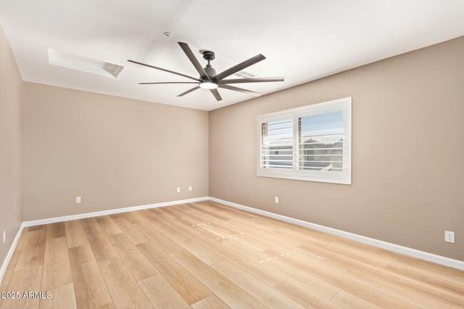 Building Photo - 7978 W Beck Ln