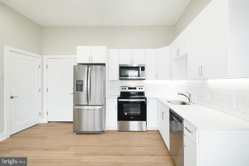 Building Photo - 3915 Ridge Ave