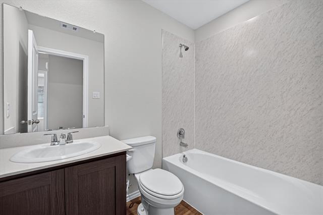 Building Photo - 3015 Serenity Ln
