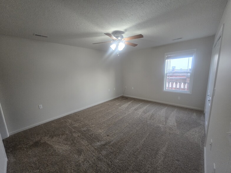 Master Bedroom - 1301 Lantern Pointe Dr