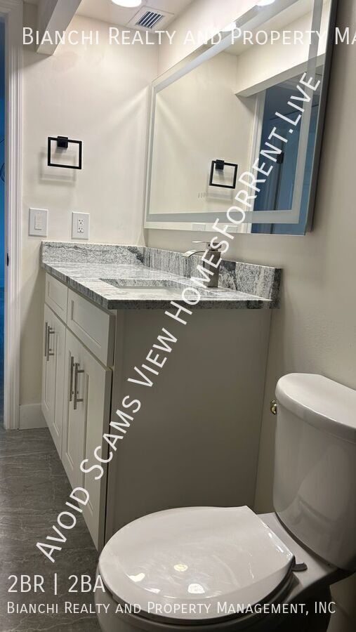 Building Photo - 2618 Cove Cay Dr