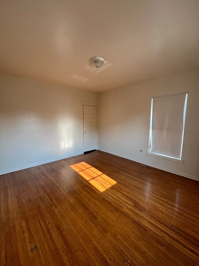 Building Photo - 307 Herkimer St