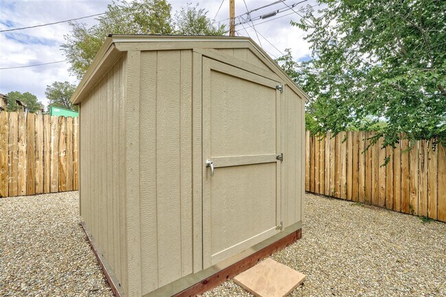 Building Photo - 2111 Nolte Dr