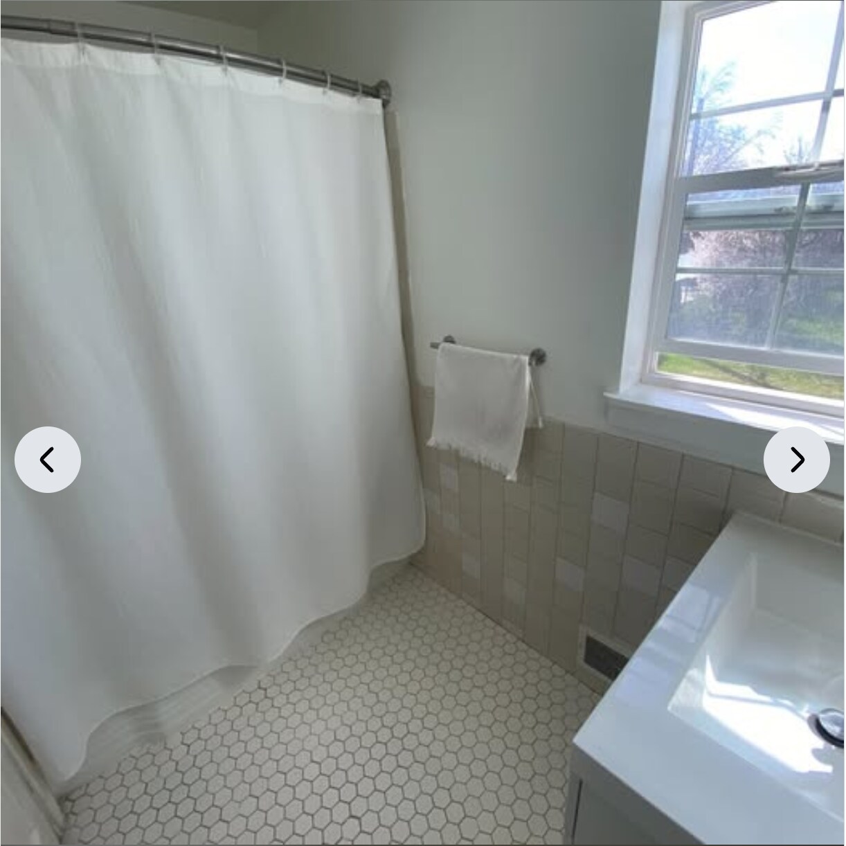 Building Photo - 1166 E 700 N
