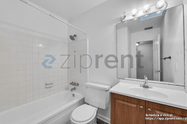 Building Photo - 803 Ellendale Dr