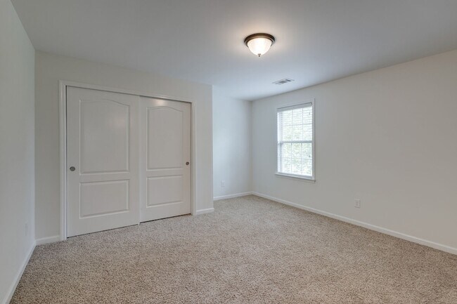 Building Photo - 101 Mealer St