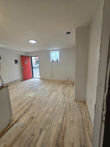 Building Photo - 2255 S Hemberger St