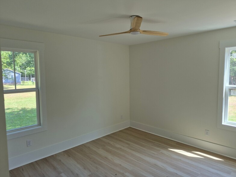 Building Photo - 2360 Malmo Loop Rd NE