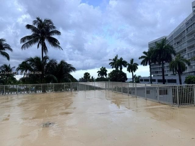 Building Photo - 881 Ocean Dr