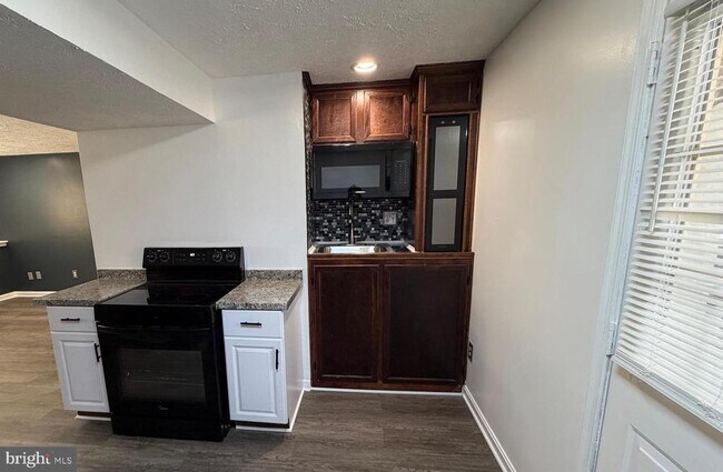 Building Photo - 1515 Baby Baer Ct