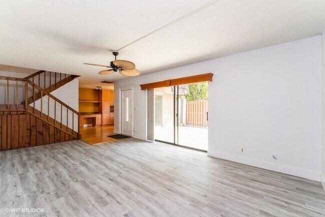 Building Photo - 6138 SE Riverboat Dr
