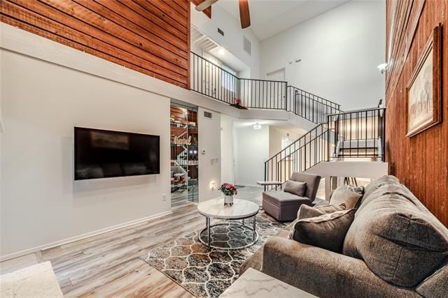 Building Photo - 1902 Shorewood Dr