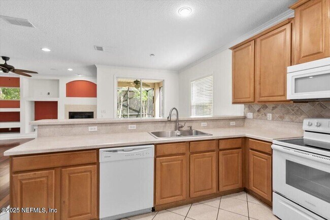 Building Photo - 336 Edge of Woods Rd