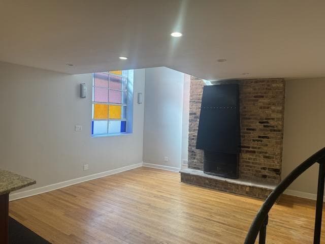 Building Photo - 160 W Burton Pl