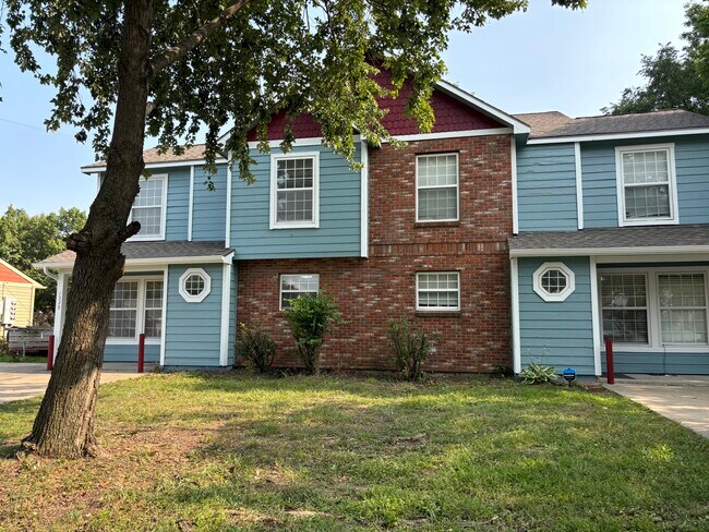 Primary Photo - 1329 East 21st terrace