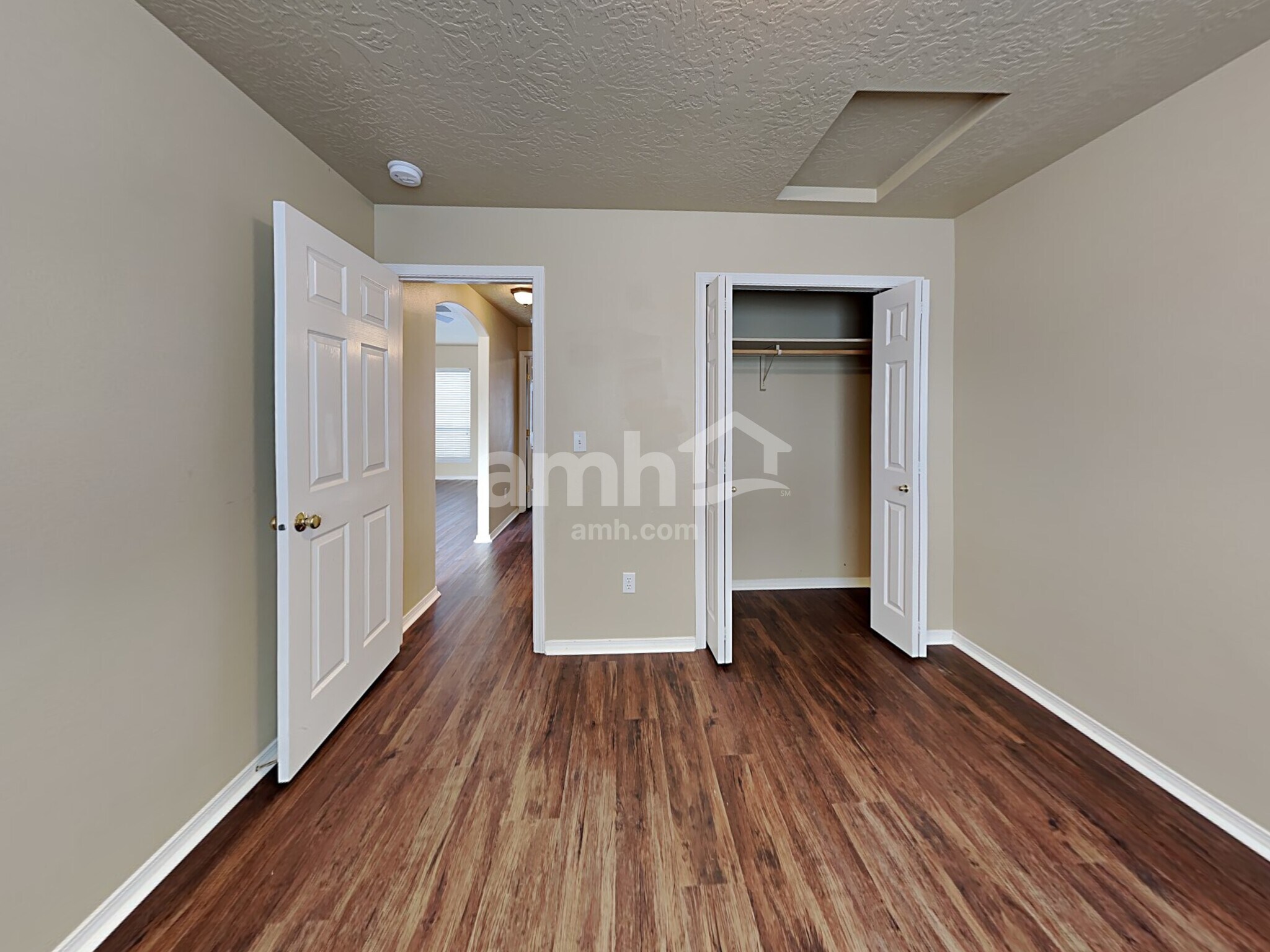 Building Photo - 16661 N Yorkshire Ln