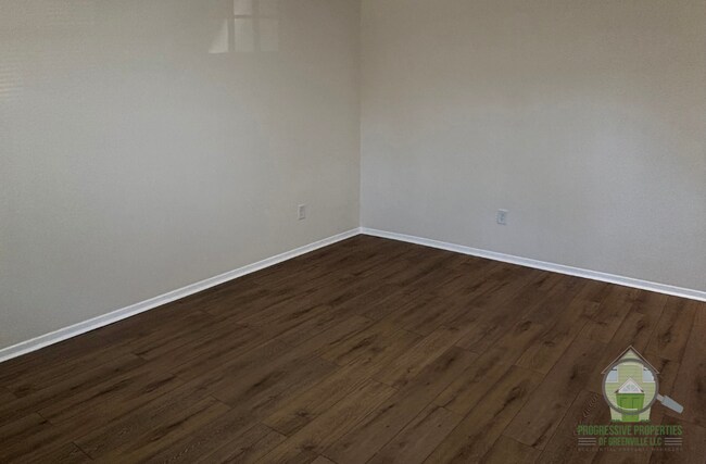 Building Photo - 2610 State Park Rd