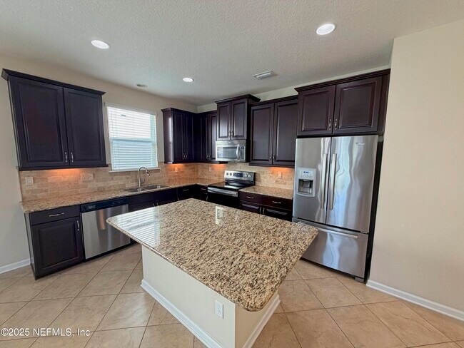Building Photo - 14462 Serenoa Dr