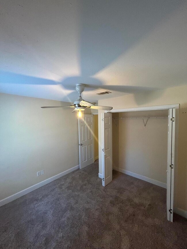 Building Photo - 70 Cypress Ln