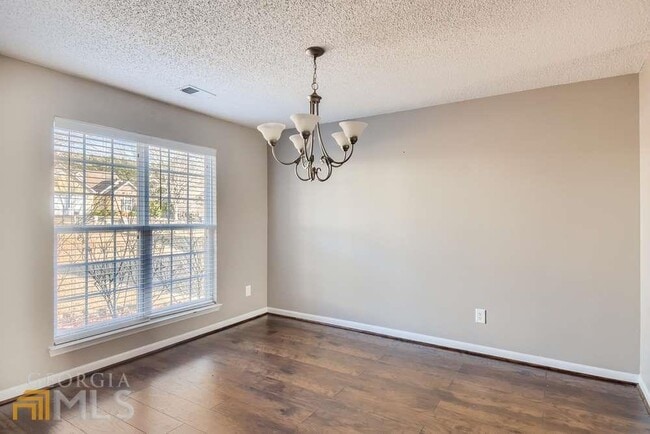 Building Photo - 145 Cotton Dr