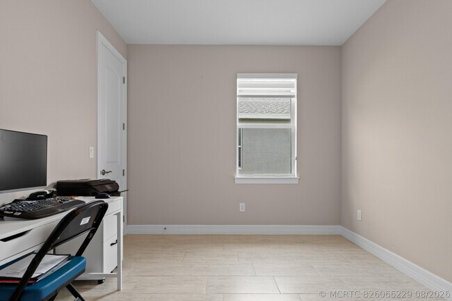 Building Photo - 10454 SW Captiva Dr