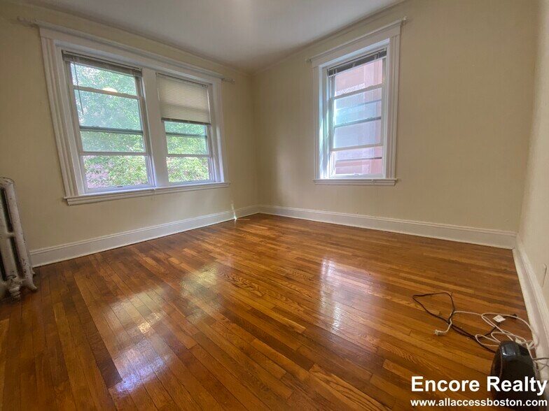 Building Photo - 1444 Commonwealth Ave