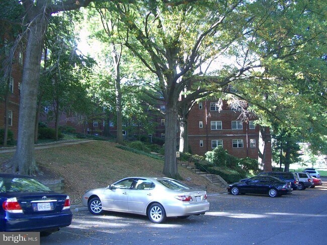 Building Photo - 1311 N Ode St