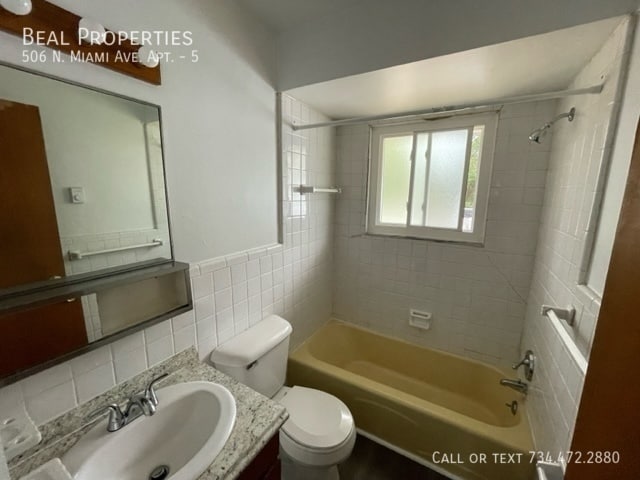 Building Photo - 506 N Miami Ave