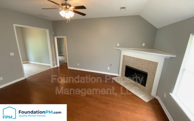 Building Photo - 9420 Grove Rd