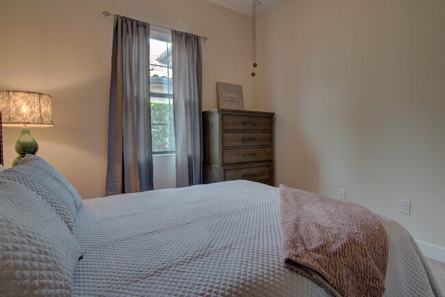 Building Photo - 9385 Isla Bella Cir