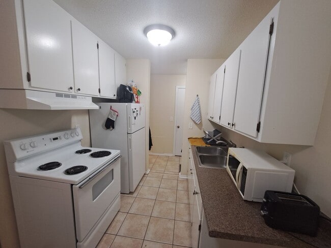 Interior Photo - 1501