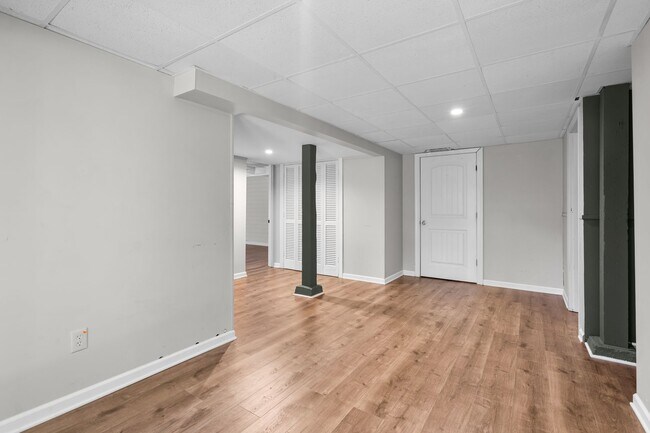 Building Photo - 702 Canebrake Dr