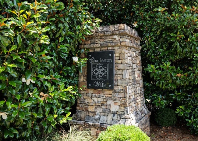 Building Photo - Beautiful home in Charleston walk community!