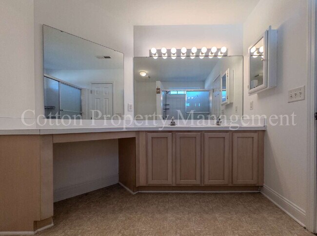 Building Photo - 7106 Haven Way