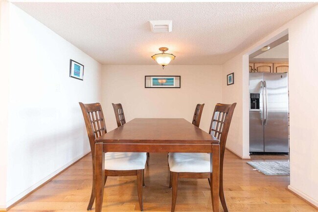 Building Photo - 18031 Biscayne Blvd