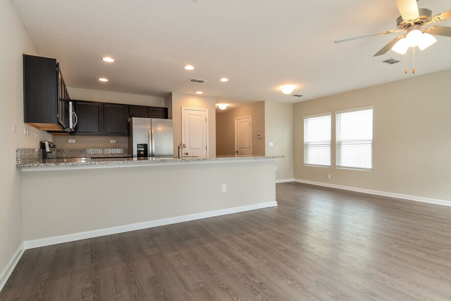 Building Photo - 12719 Camden Rd