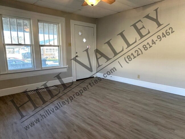 Building Photo - Two Bedroom Home - East