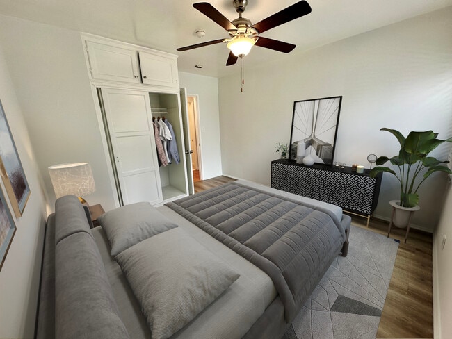 Building Photo - 8755 Reading Ave