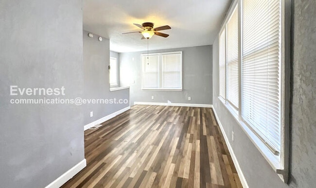 Building Photo - 1402 E 65th St