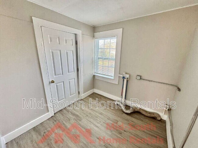 Building Photo - 3472 Hadley Rd