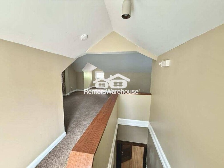 Building Photo - 3347 N Lyndale Ave