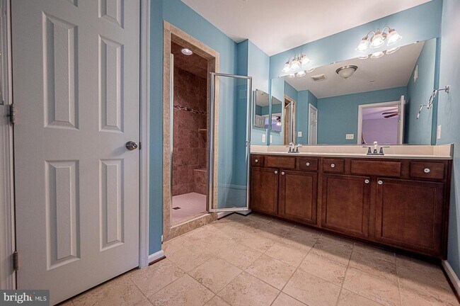 Building Photo - 6748 Green Mill Way