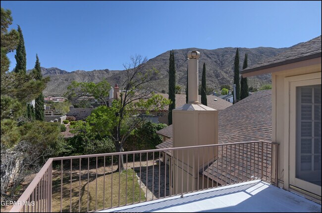 Building Photo - 601 Firedale Ln